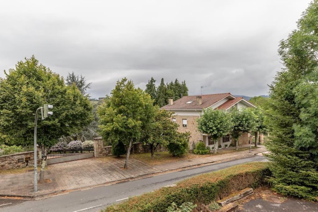 Caserío entre Bilbao y Urdaibai Morga Exterior foto